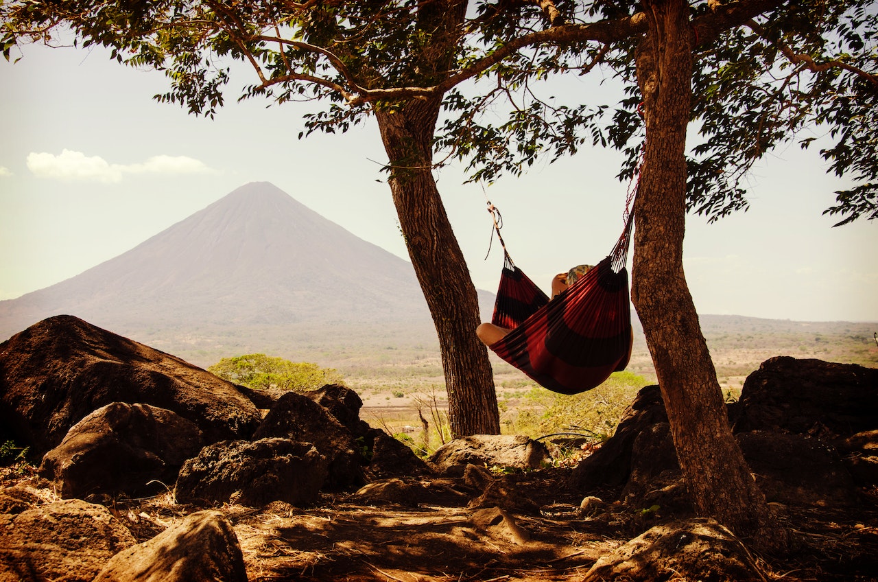 CBD Tinctures and Relaxation: Create a Relaxing Atmosphere at Home